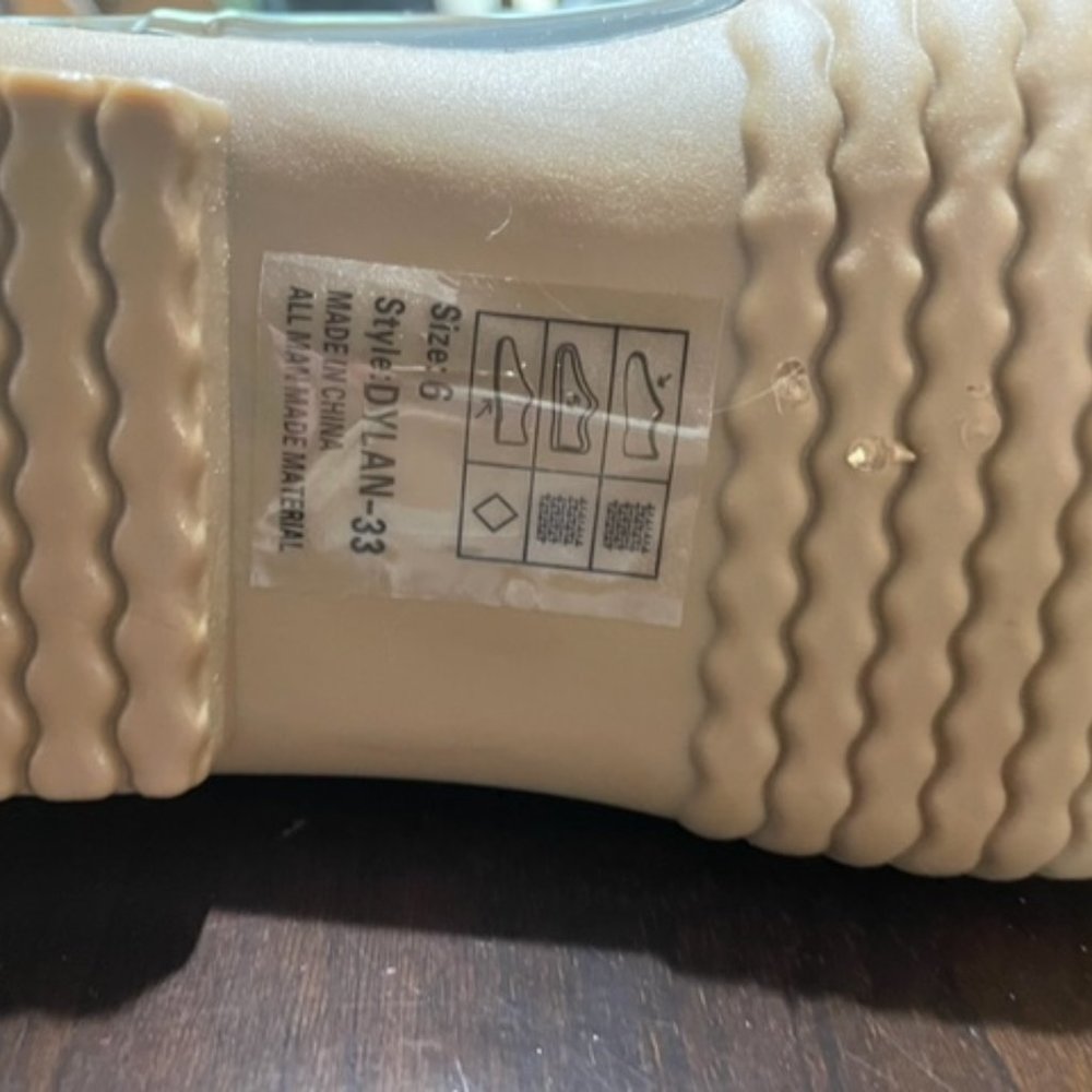 Yoki Dylan Women's Winter Duck Boots, size 6